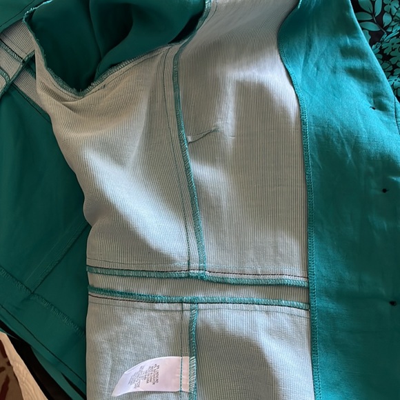 Studio I skirt and jacket suit - Picture 13 of 16